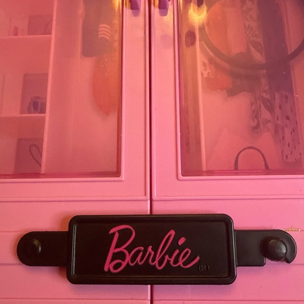 Mattel Barbie Fashion Closet in Pink